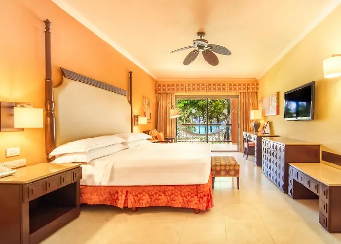 Barcelo Maya Palace Resort 5*